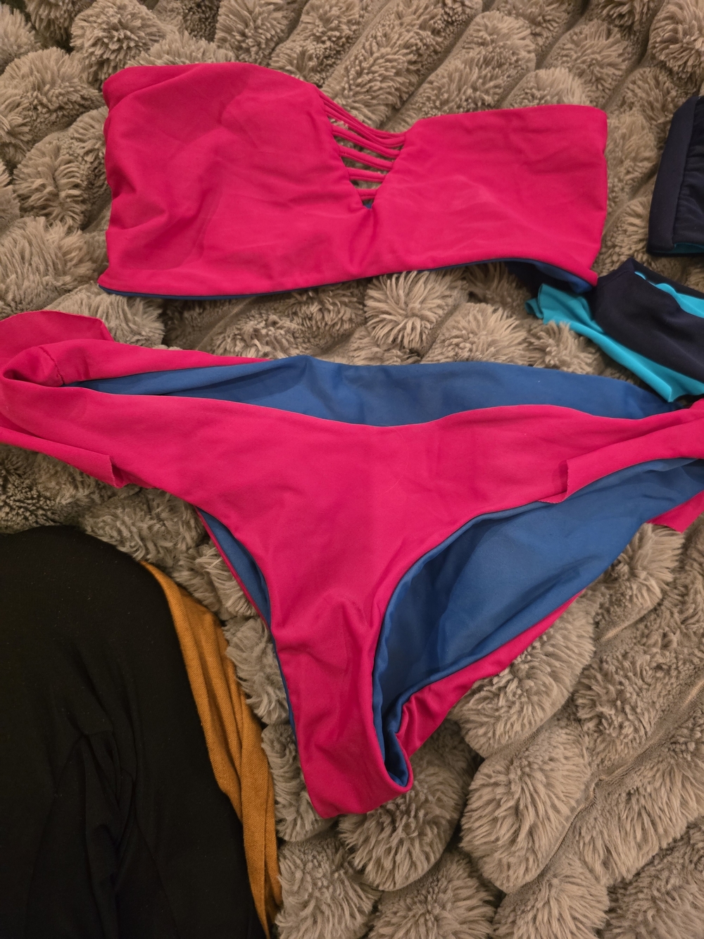 2 Bikini's Both Reversible. - Picture 3 of 6